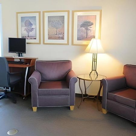 Quality Inn Fresno Yosemite Airport Екстериор снимка