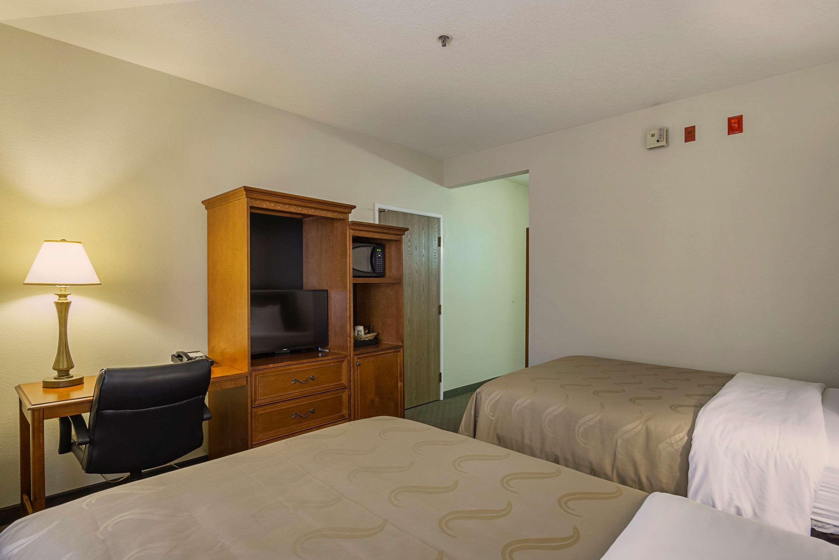 Quality Inn Fresno Yosemite Airport Екстериор снимка