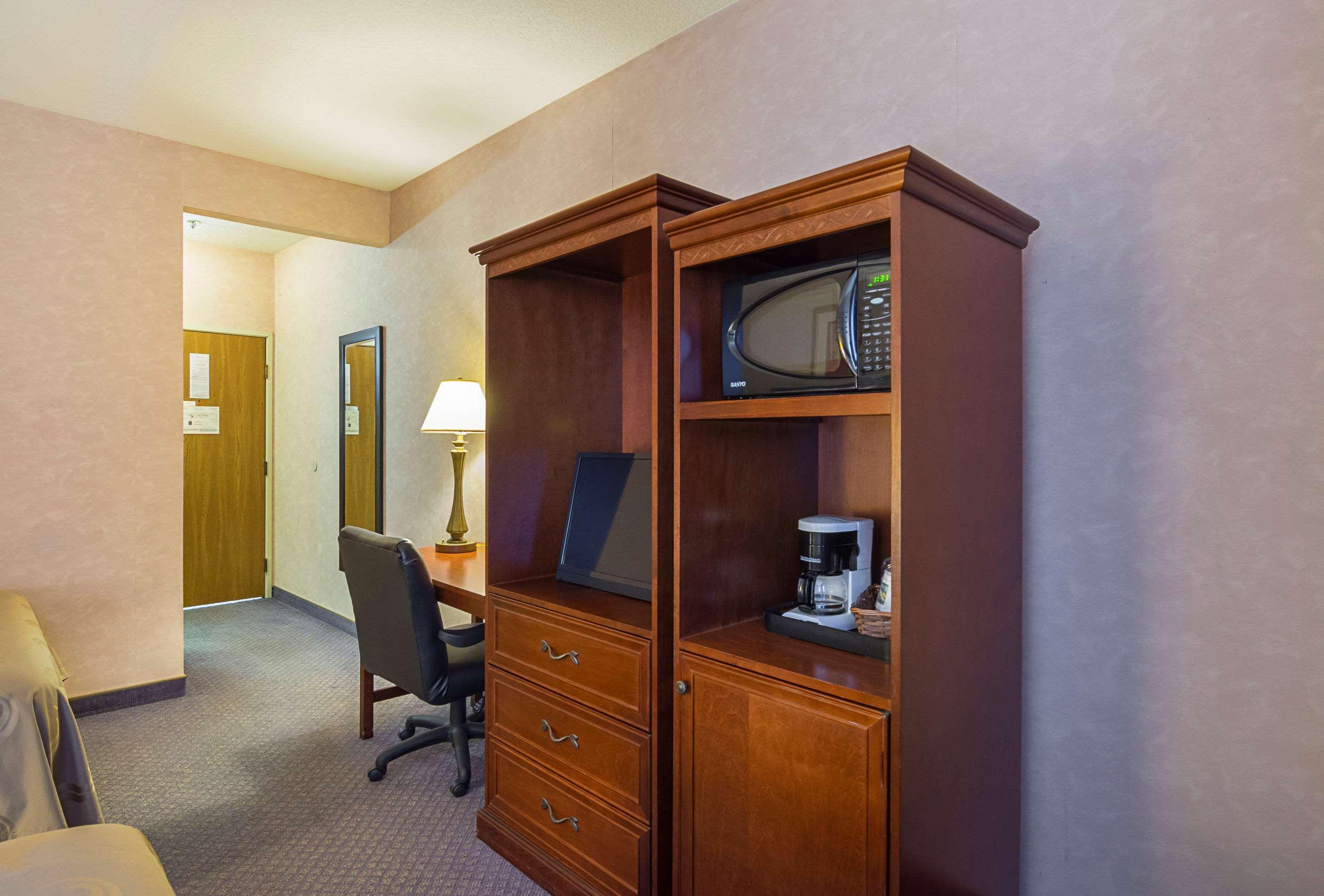 Quality Inn Fresno Yosemite Airport Екстериор снимка