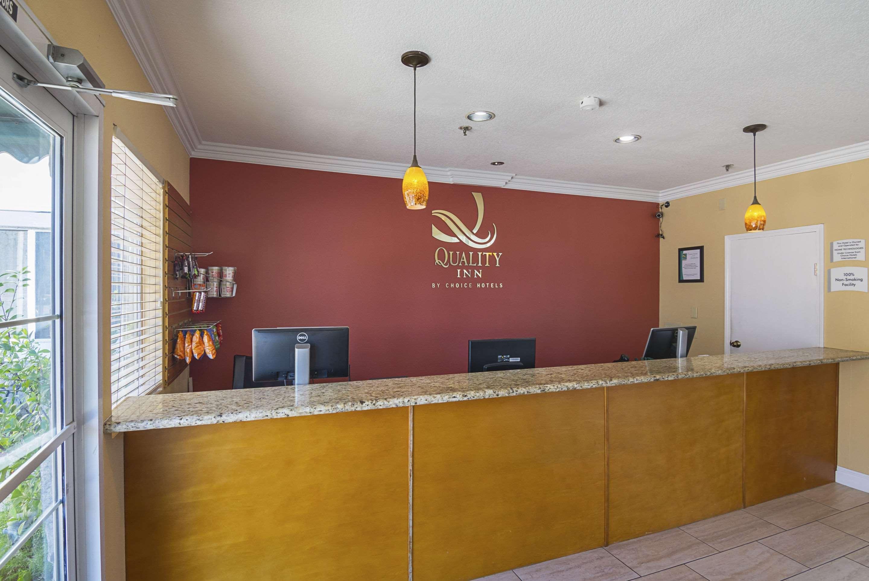 Quality Inn Fresno Yosemite Airport Екстериор снимка