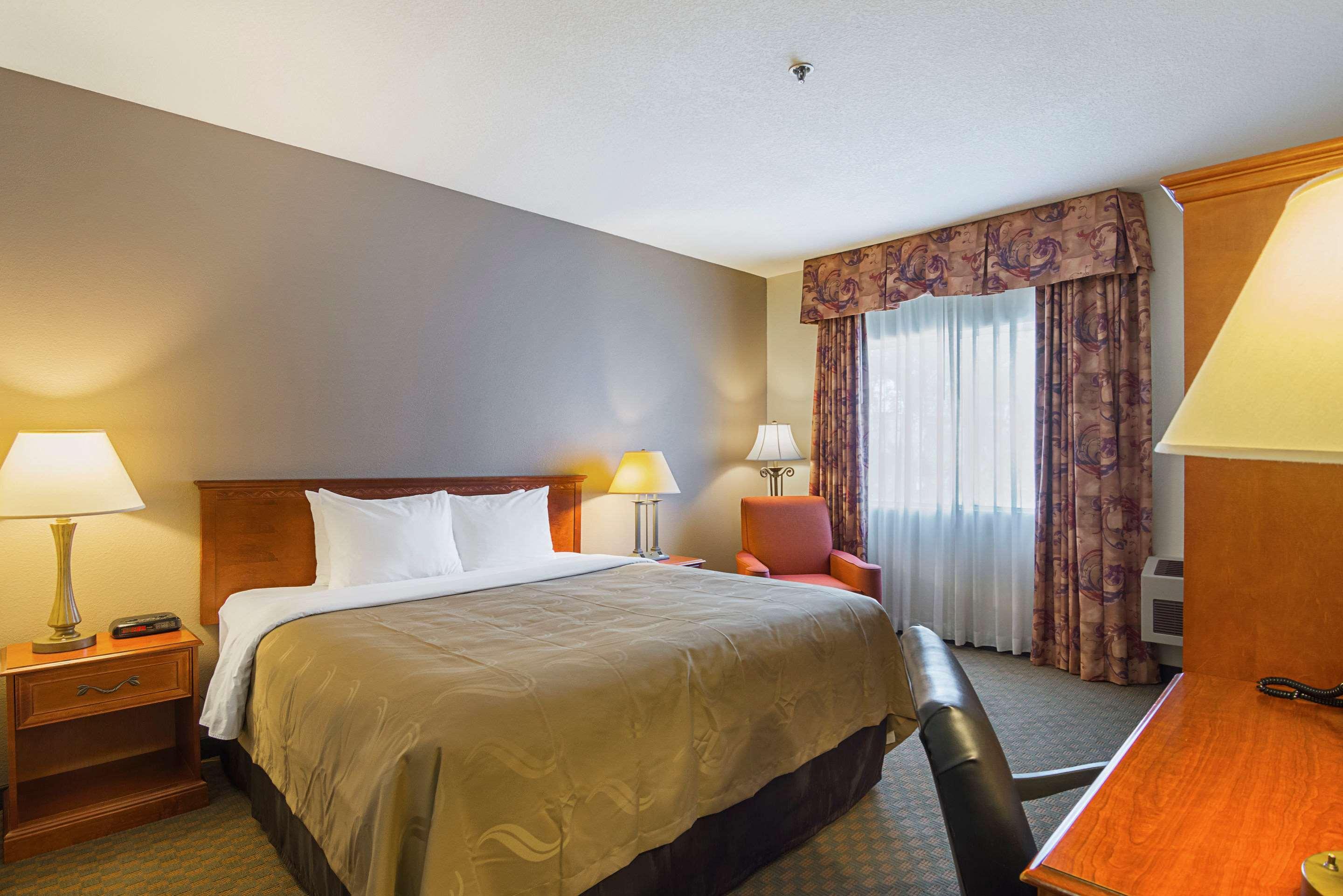 Quality Inn Fresno Yosemite Airport Екстериор снимка