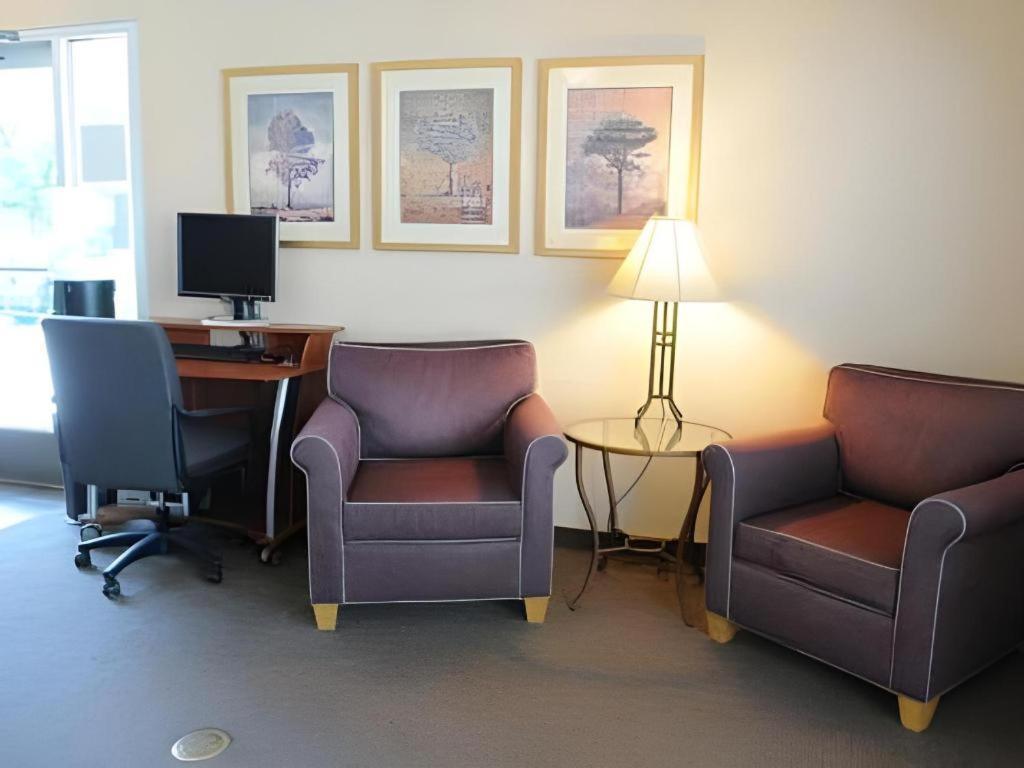 Quality Inn Fresno Yosemite Airport Екстериор снимка