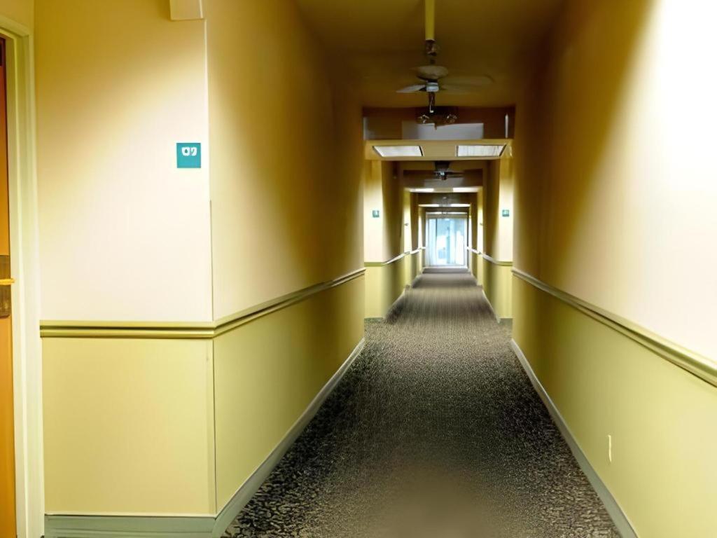 Quality Inn Fresno Yosemite Airport Екстериор снимка