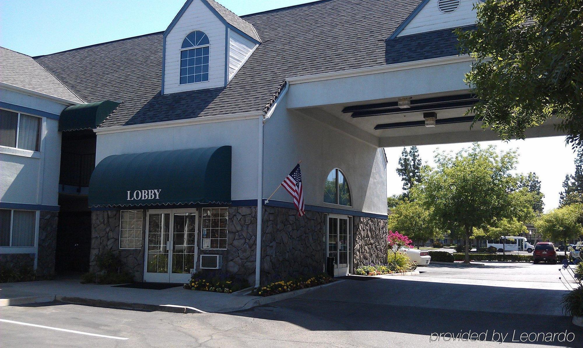 Quality Inn Fresno Yosemite Airport Екстериор снимка