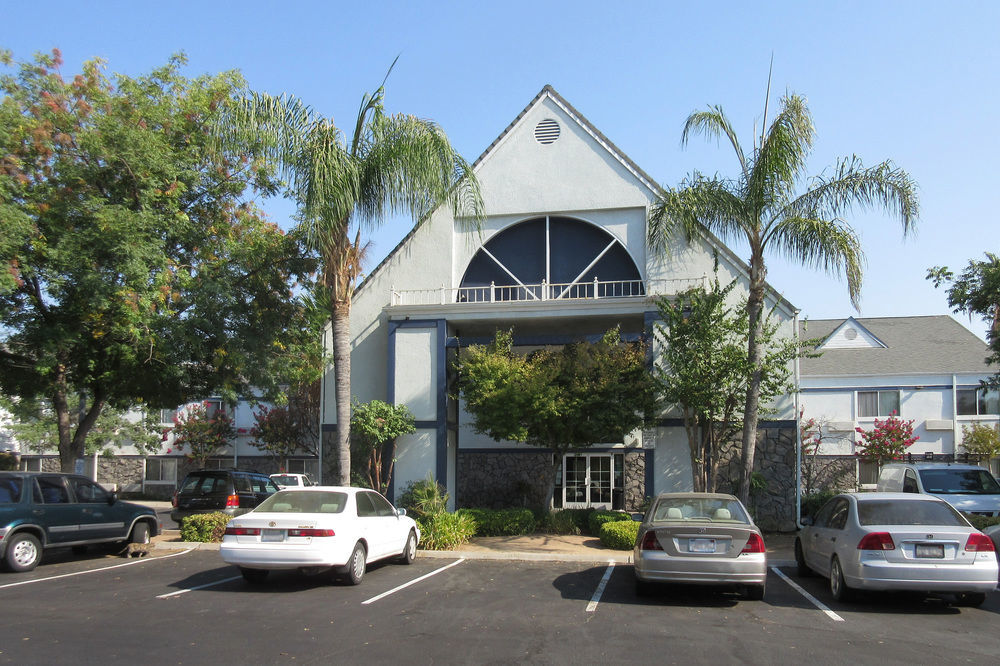 Quality Inn Fresno Yosemite Airport Екстериор снимка