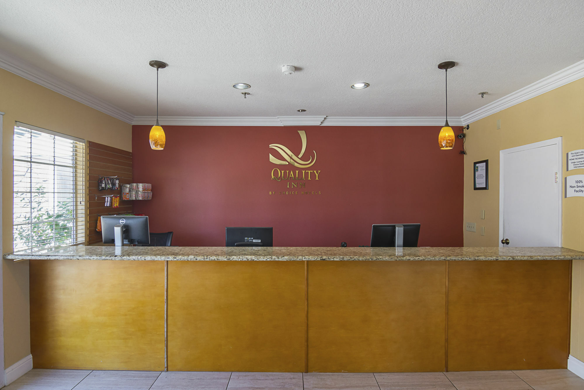 Quality Inn Fresno Yosemite Airport Екстериор снимка